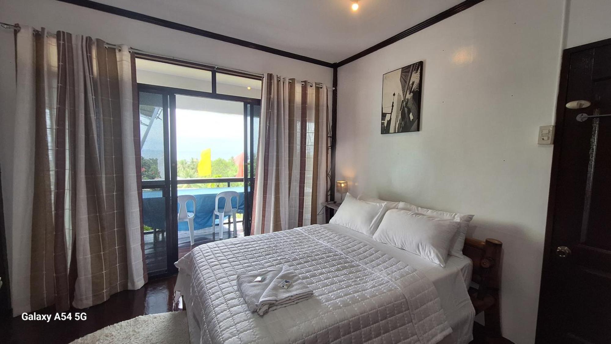 Island Samal Overlooking View House With Swimming Pools San Antonio  外观 照片